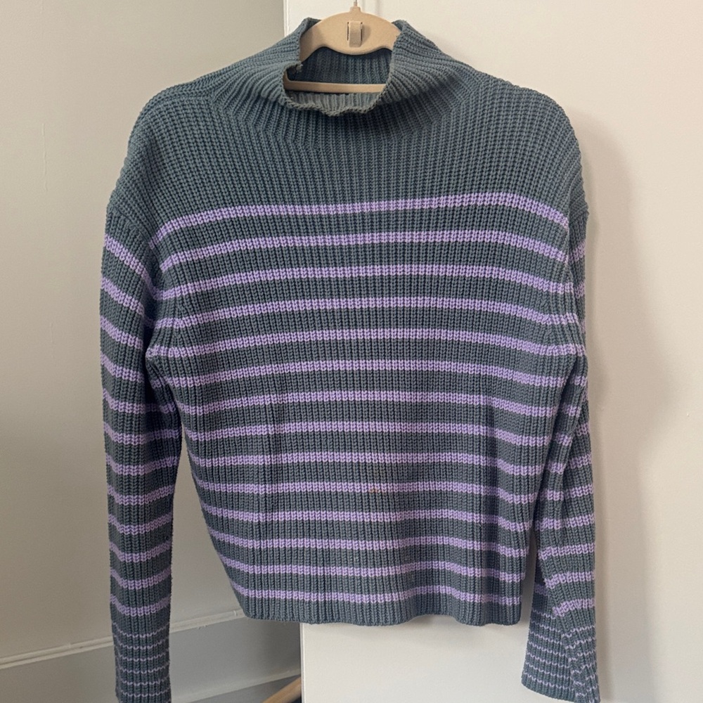 Ann Taylor Gray Knit Sweater